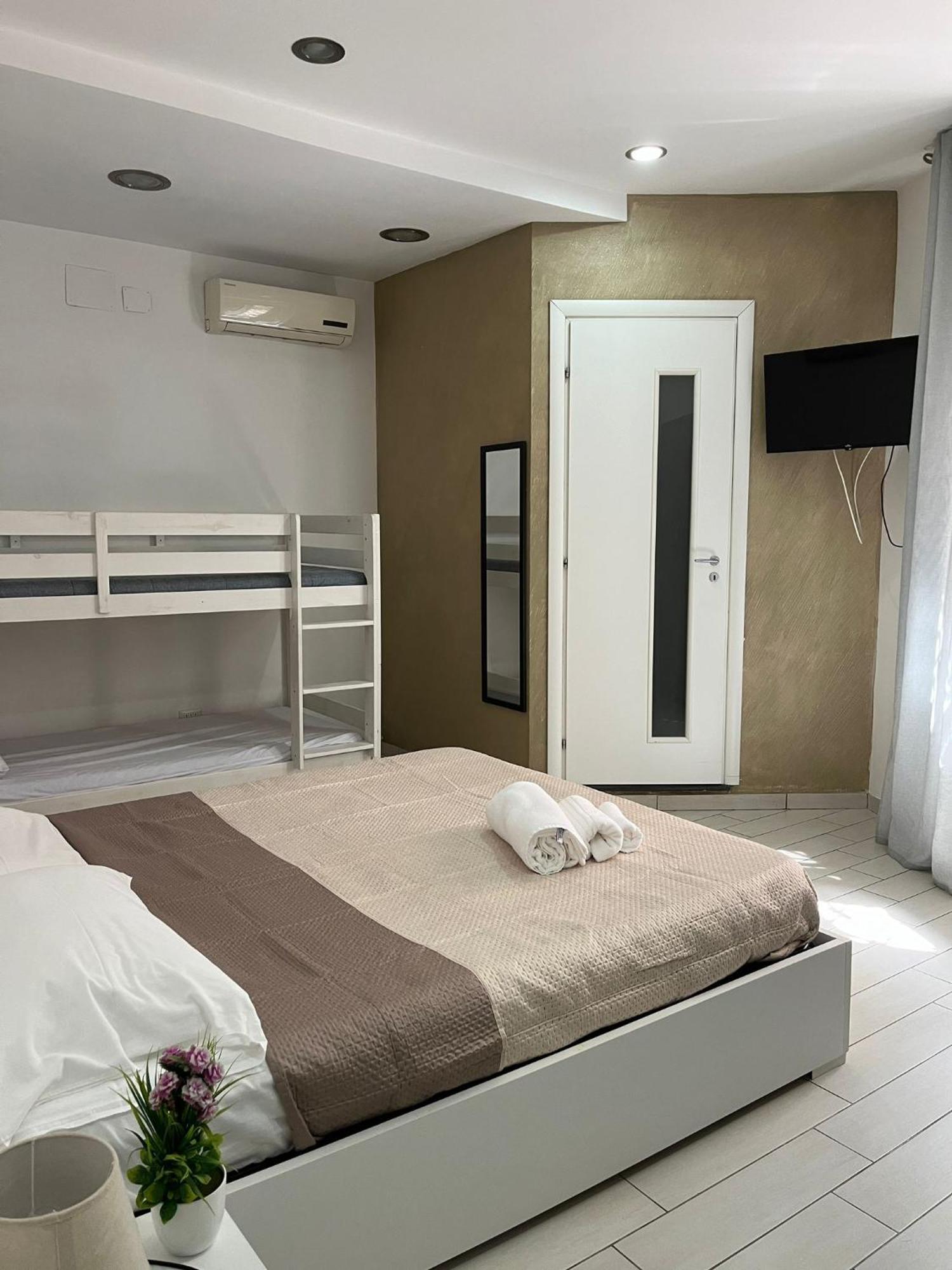 Family Room Портичи Экстерьер фото